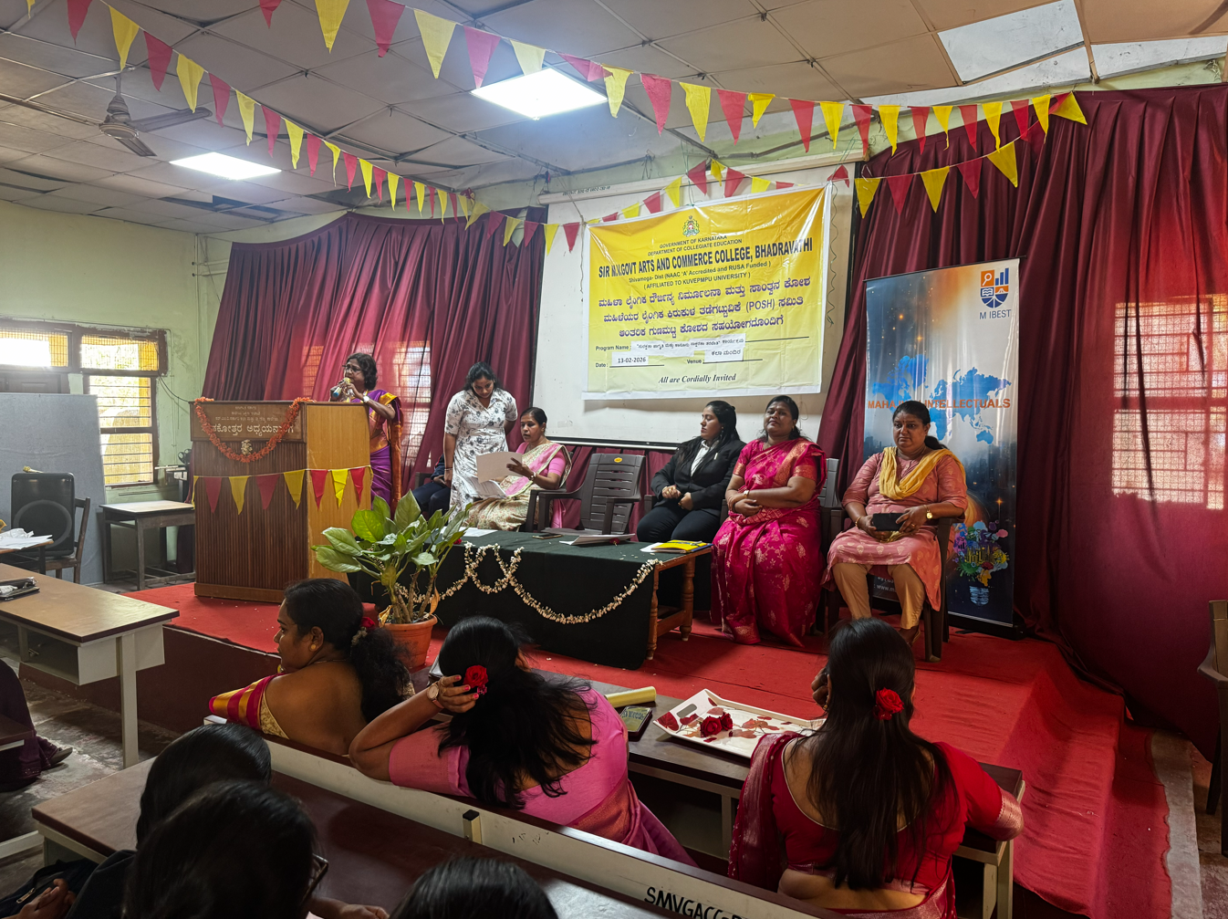 Interactive session with speaker at podium